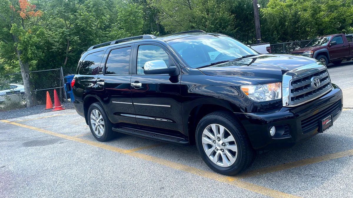 2010 toyota sequoia part no. 2010xb