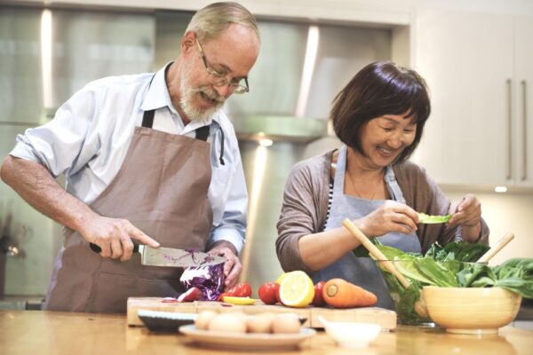 Navigating Eating Difficulties in Older Adults: Root Causes Explained